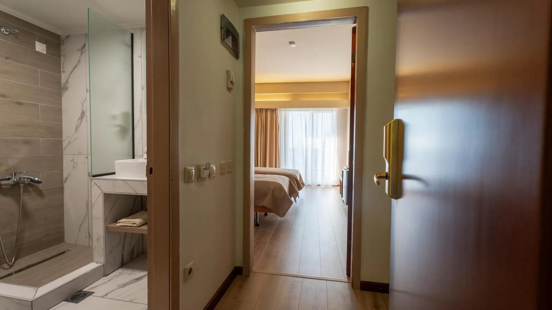 ***  Queen Olga Hotel Thessalonique Grèce